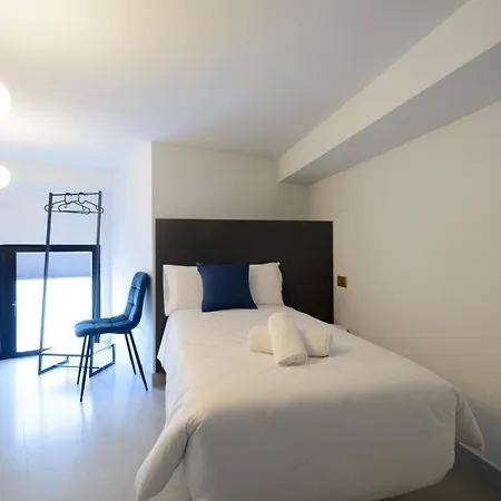 San Lázaro Apartahotel 3*